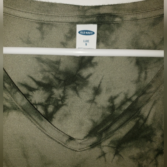 Old navy women's top - Picture 3 of 3